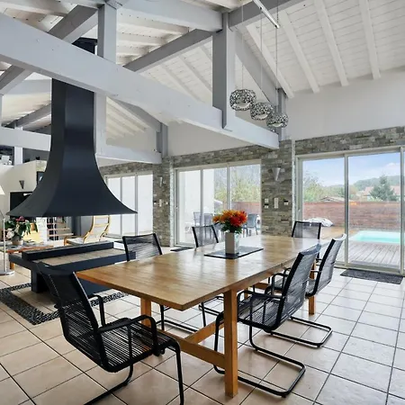 Villa De 6 Avec Piscine Privee Terrasse Et Wifi A *