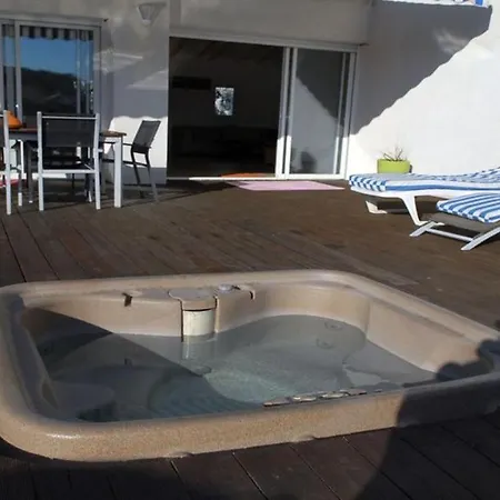 De 6 Avec Piscine Privee Terrasse Et Wifi A Villa