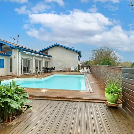 De 6 Avec Piscine Privee Terrasse Et Wifi A *