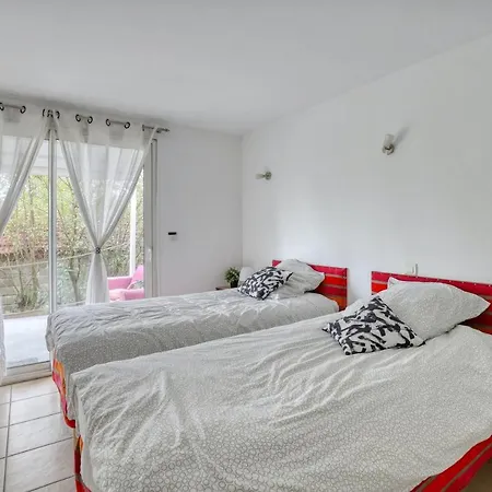 De 6 Avec Piscine Privee Terrasse Et Wifi A Villa Bidart